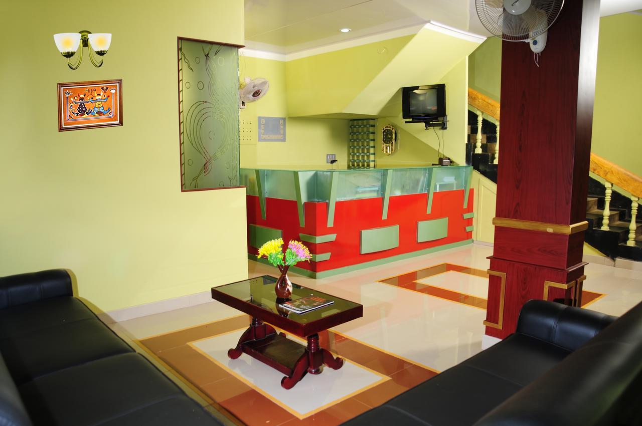 Hotel Nuhman Kondotty Экстерьер фото