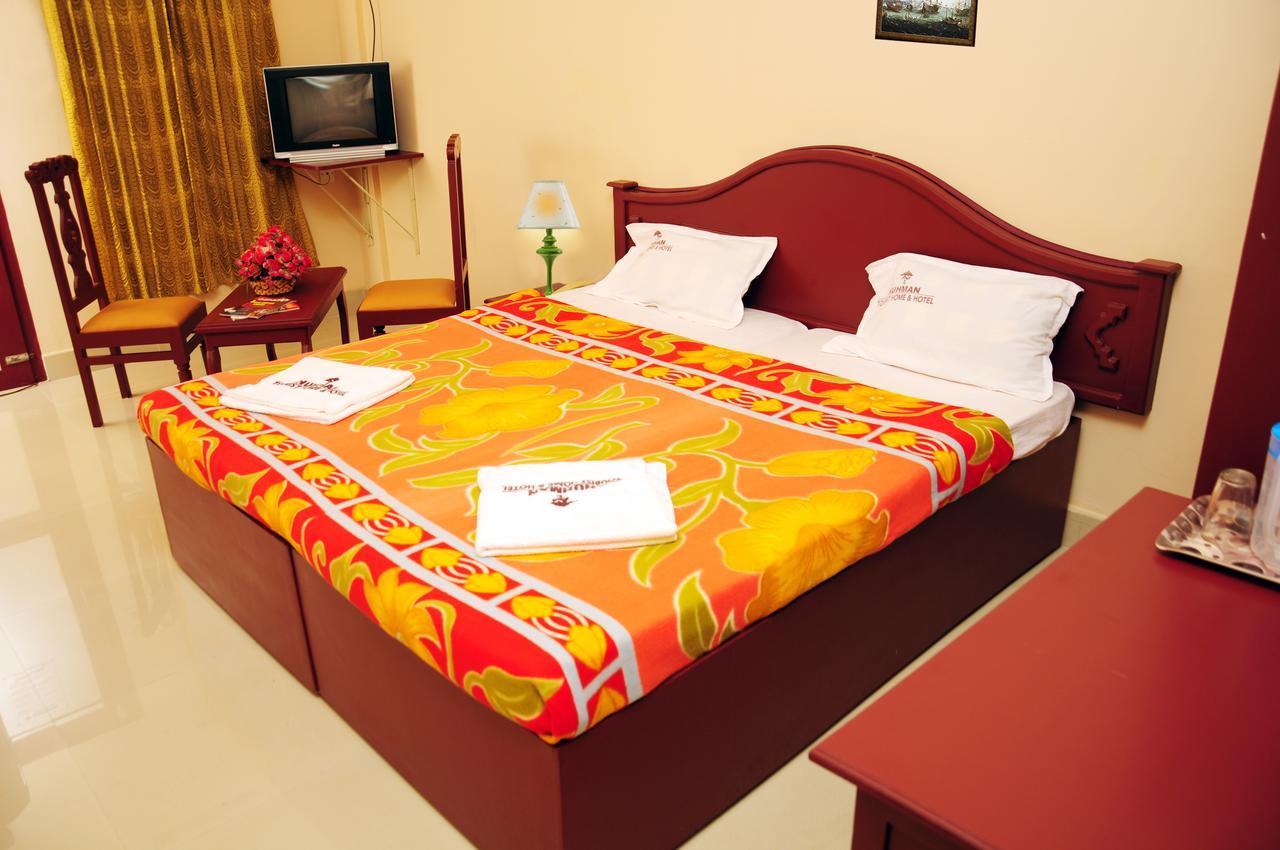 Hotel Nuhman Kondotty Экстерьер фото