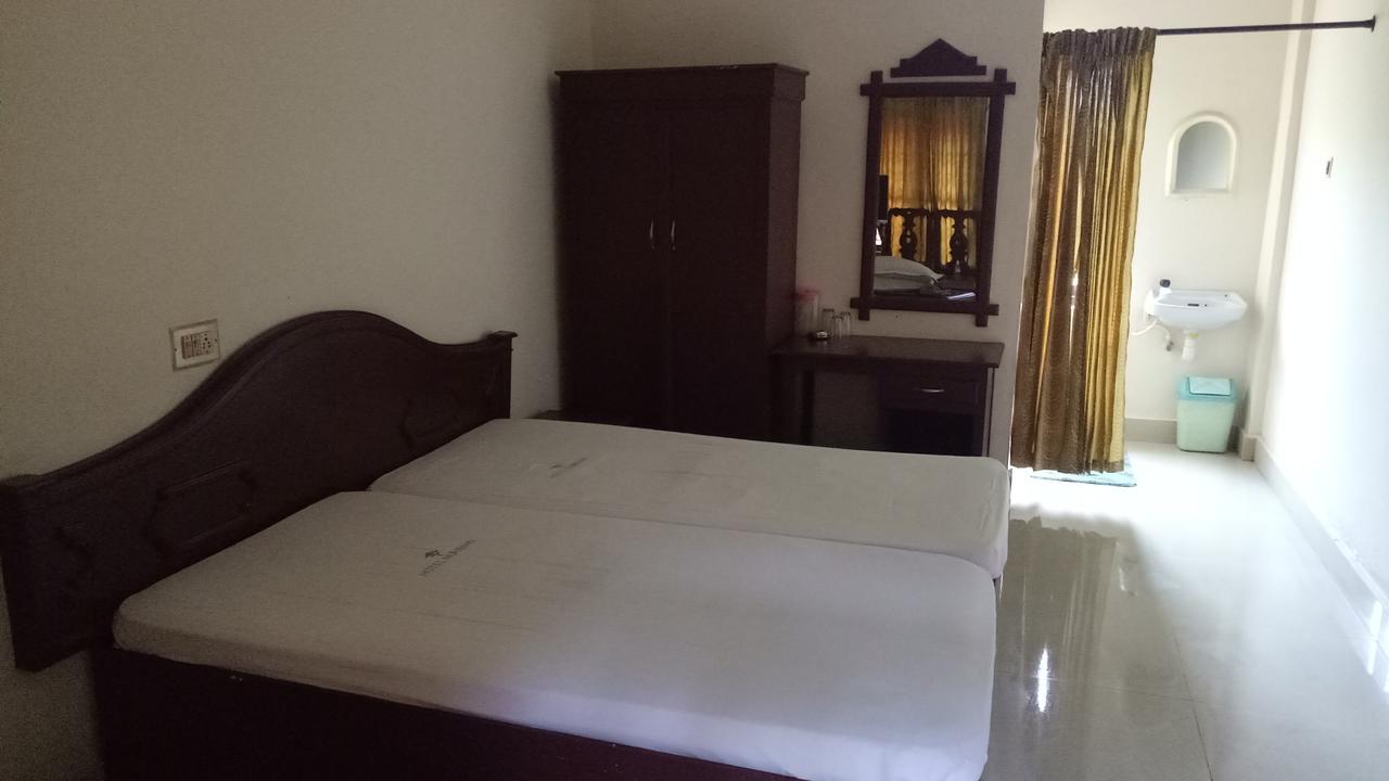 Hotel Nuhman Kondotty Экстерьер фото