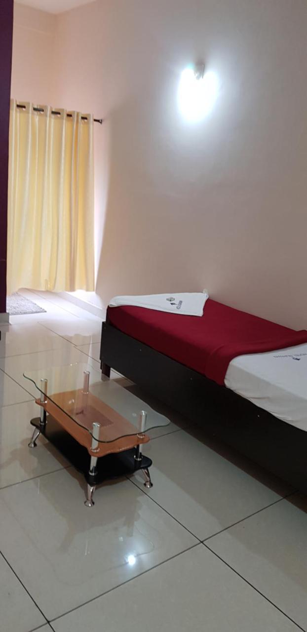 Hotel Nuhman Kondotty Экстерьер фото